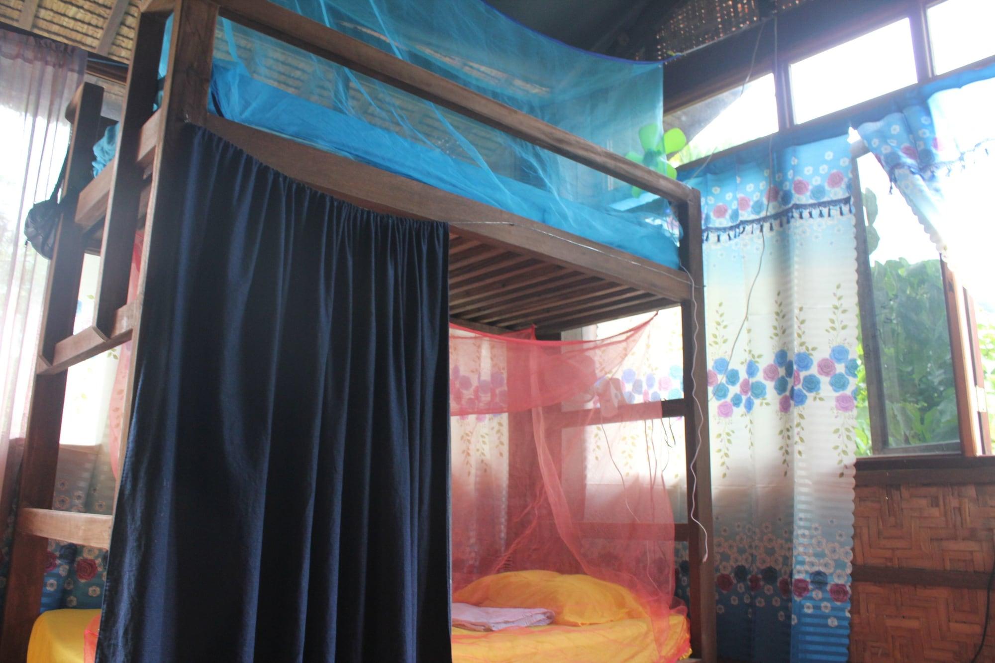 Footprints Homestay (Adults Only) General Luna  Exteriör bild