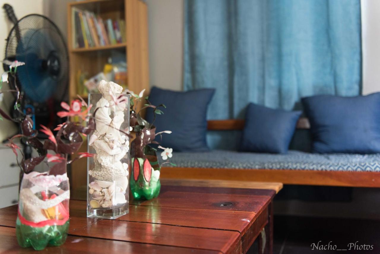 Footprints Homestay (Adults Only) General Luna  Exteriör bild