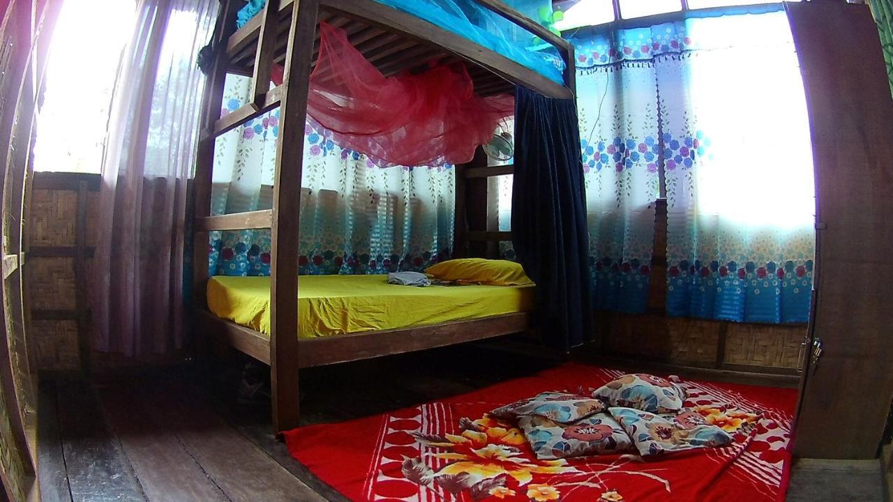 Footprints Homestay (Adults Only) General Luna  Exteriör bild