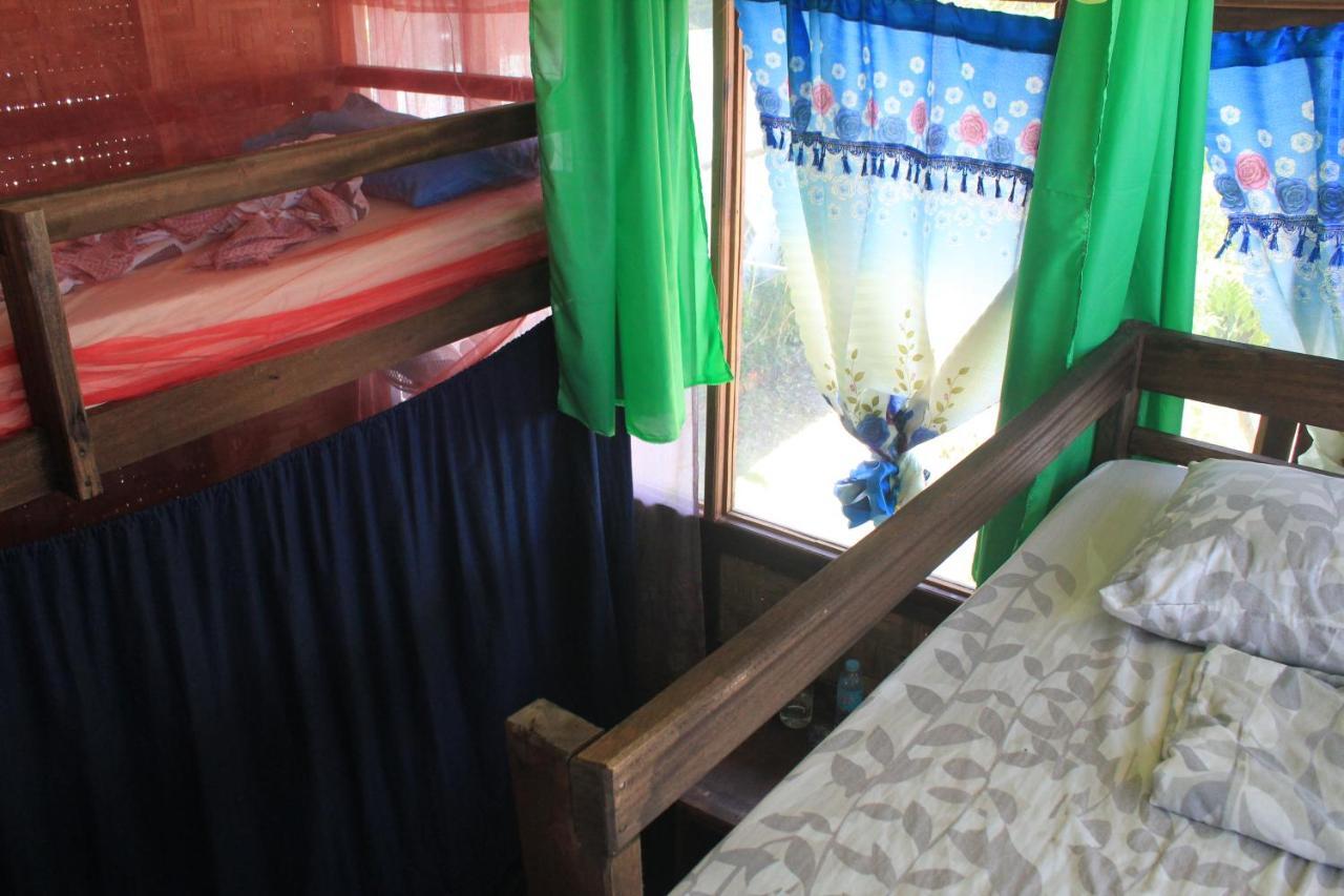 Footprints Homestay (Adults Only) General Luna  Exteriör bild