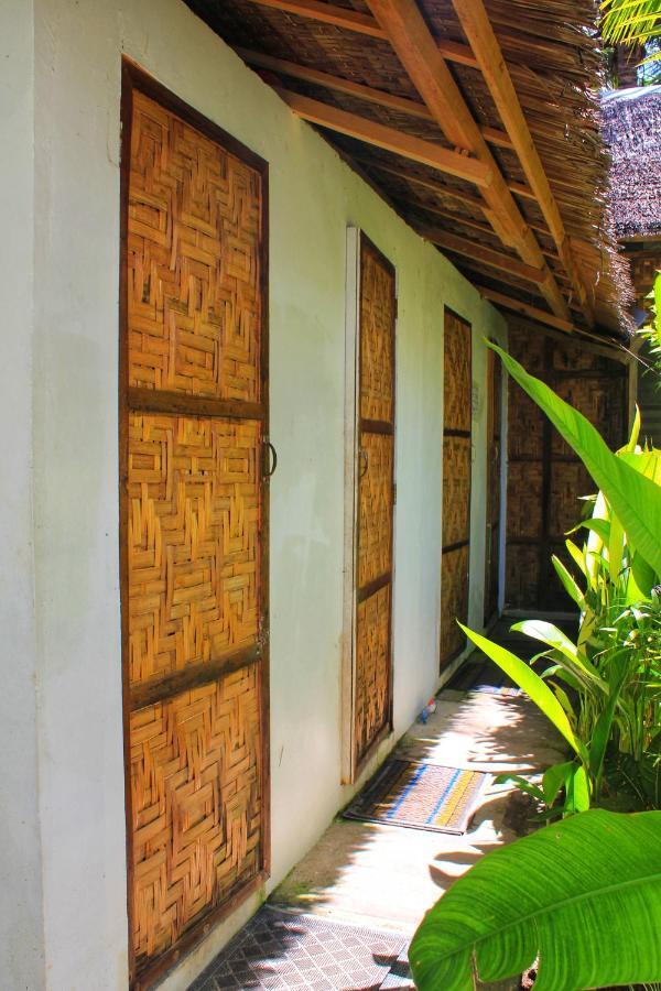 Footprints Homestay (Adults Only) General Luna  Exteriör bild