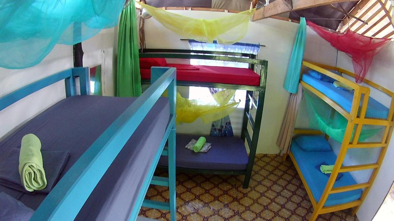 Footprints Homestay (Adults Only) General Luna  Exteriör bild