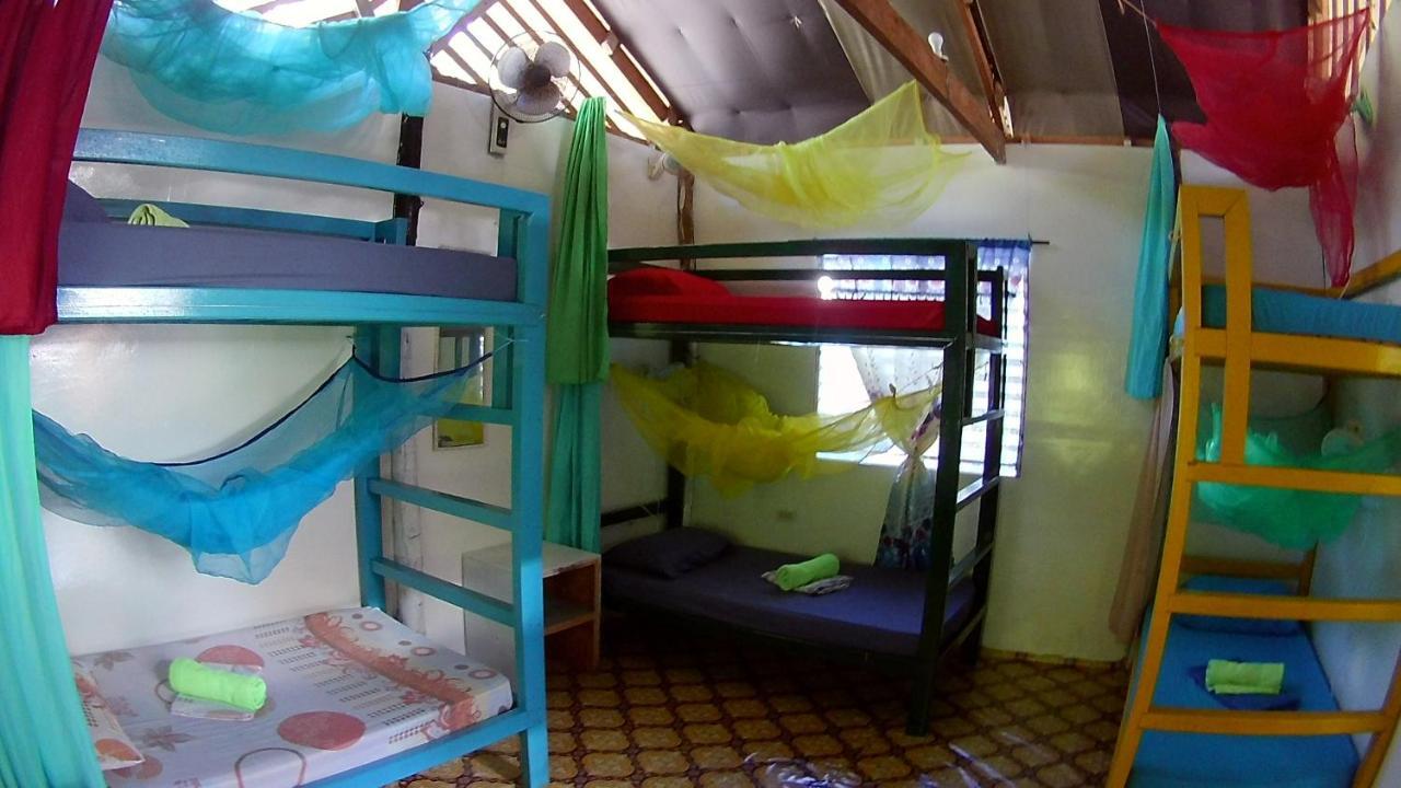 Footprints Homestay (Adults Only) General Luna  Exteriör bild